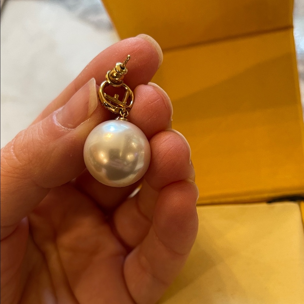 Fendi pearl drop earrings - Picture 5 of 9